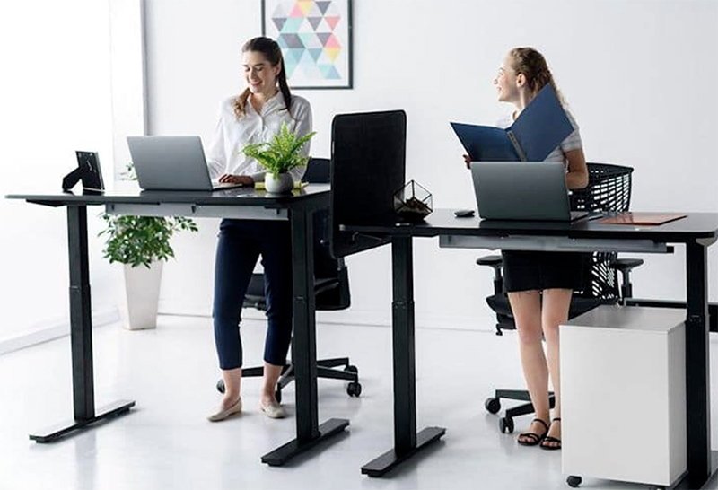 Đứng khi làm việc