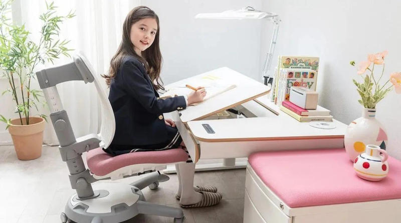 Bé mấy tuổi thì có thể bắt đầu ngồi ghế công thái học?