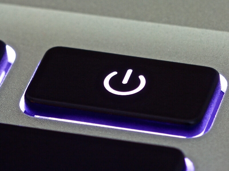 cách tắt laptop khi bị đơ