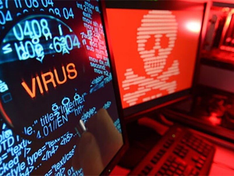 Win 10 bị lỗi màn hình xanh xuất phát từ việc máy tính nhiễm virus hoặc phần mềm độc hại