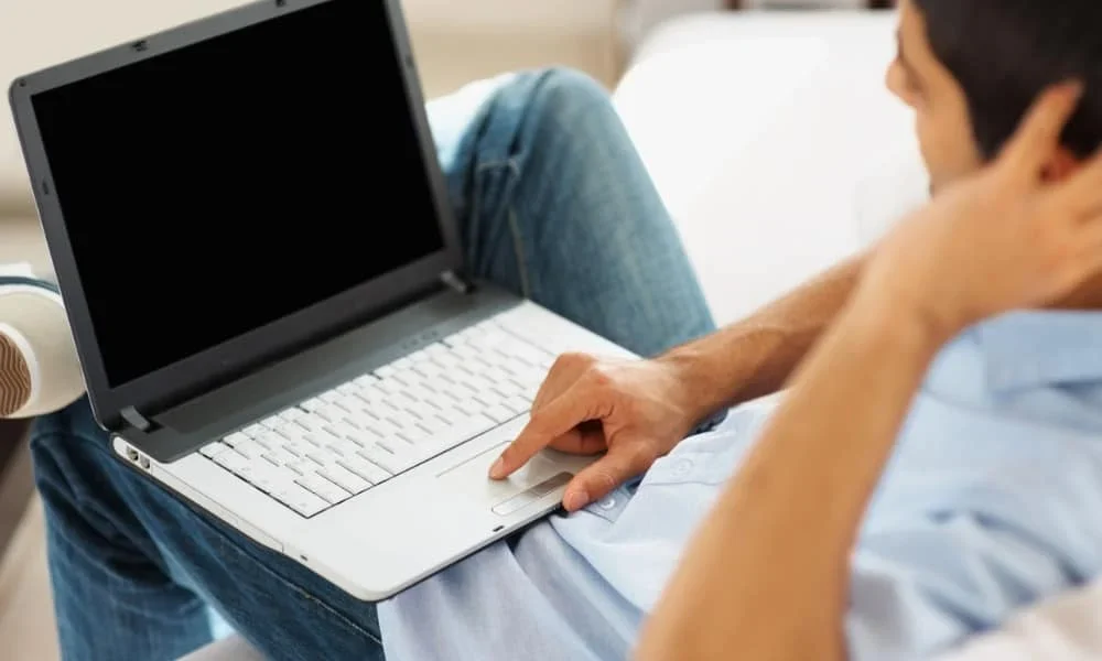 7 Cách khắc phục màn hình máy tính bị đen nhanh chóng 1 Màn hình máy tính bị đen